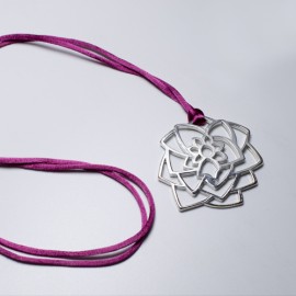 Colgante Virgen del Pilar Camelia