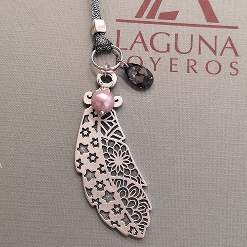 Colgante Pluma Cordon Metalizado en Plata